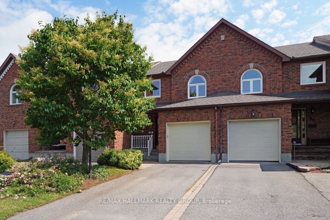 92 Waterton Crescent Property Photo