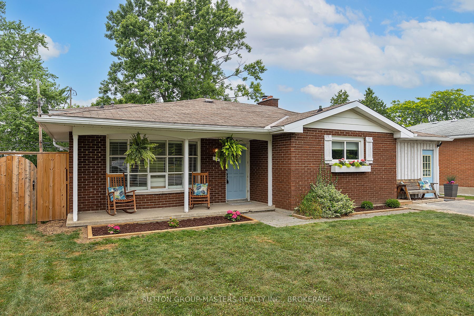 76 Smithfield Cres Property Photo 1