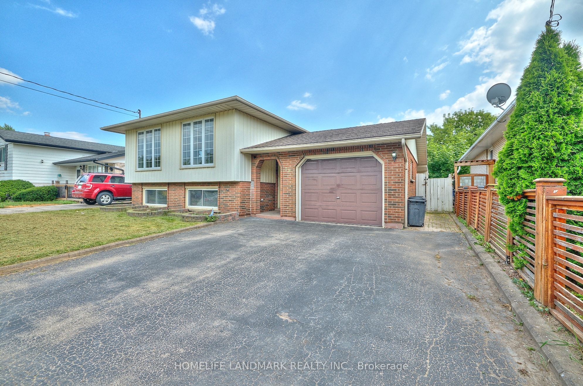 38 Dunvegan Rd Property Photo 1