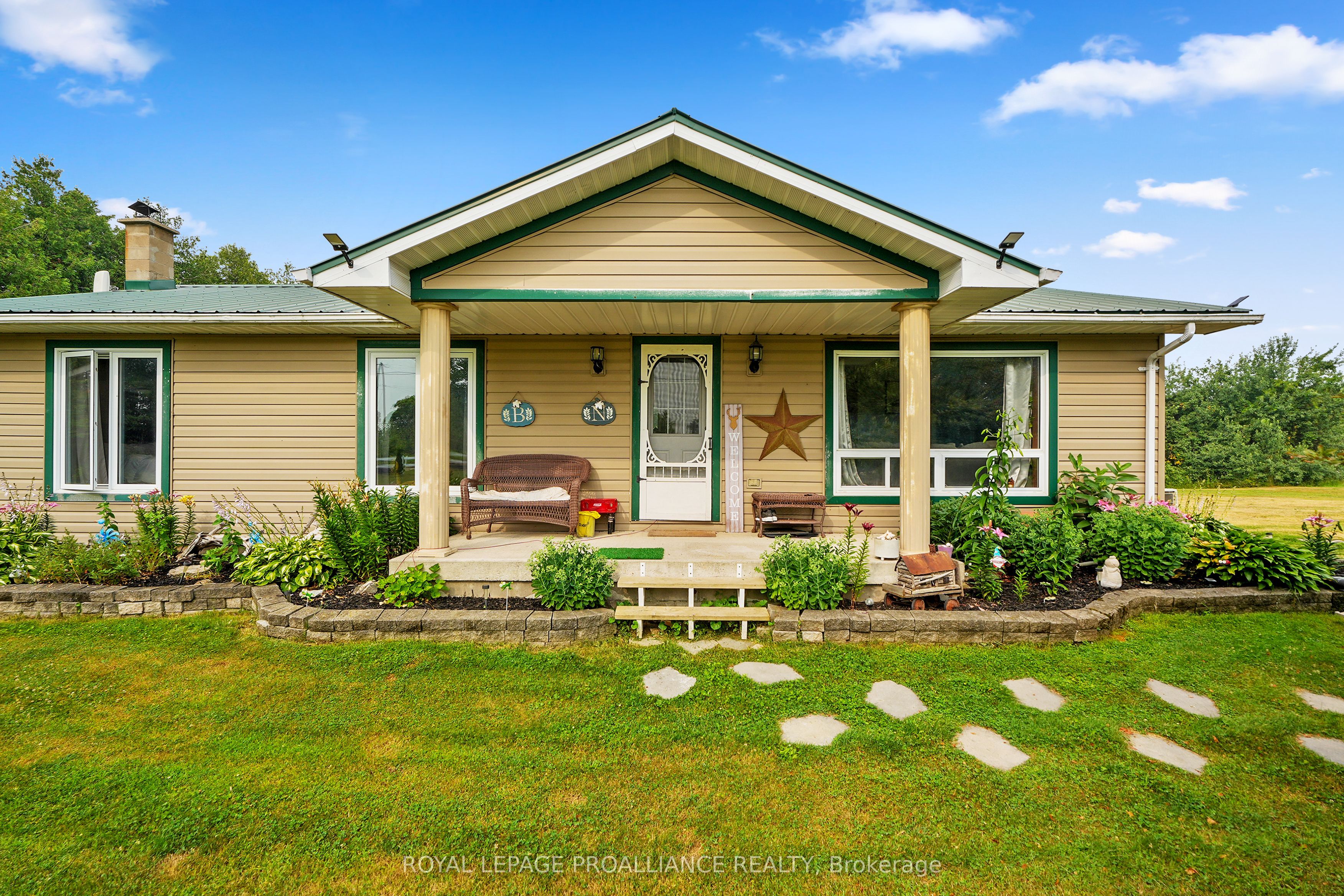 16 Mack Trail Property Photo 3