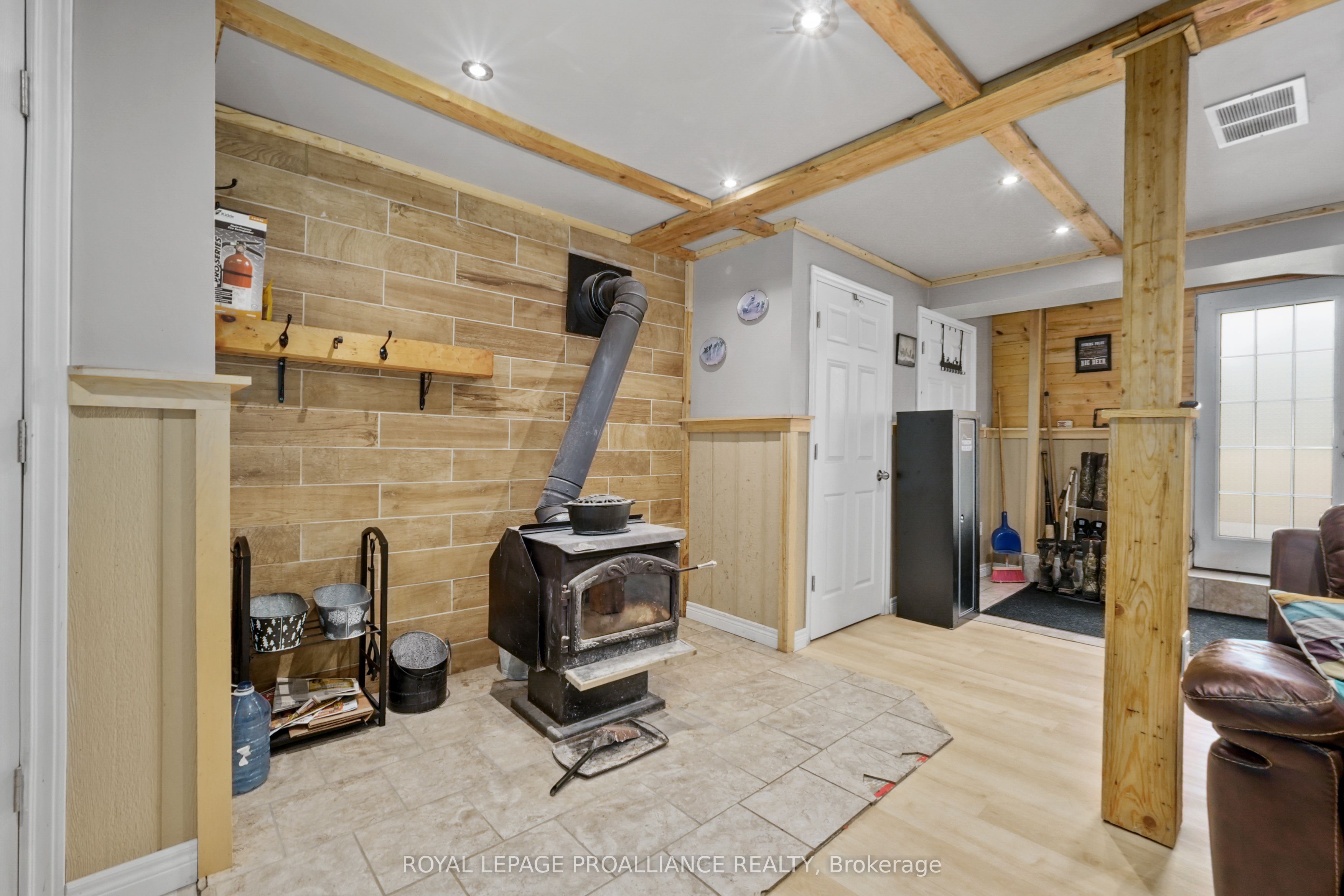 16 Mack Trail Property Photo 24