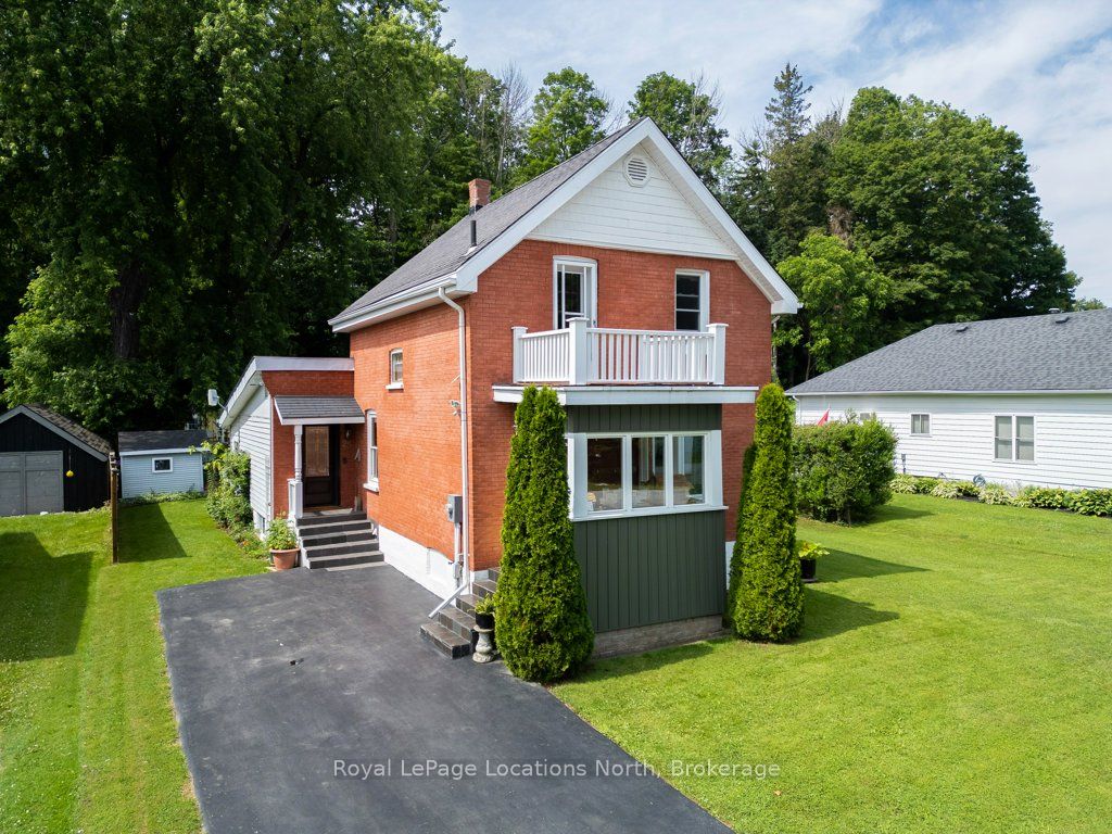 25 Edwin Street W Property Photo 1