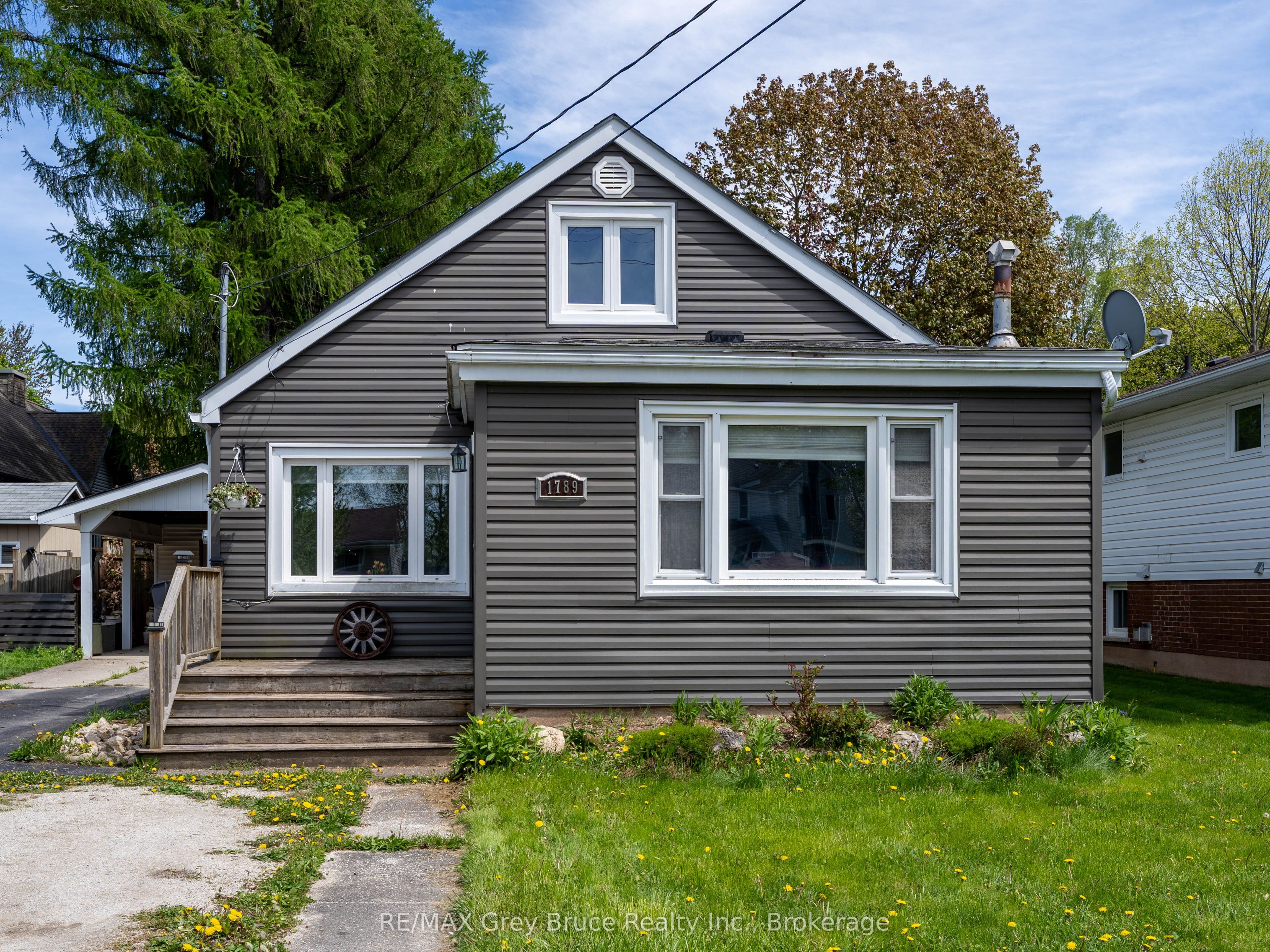 1789 6th Avenue E Property Photo 1