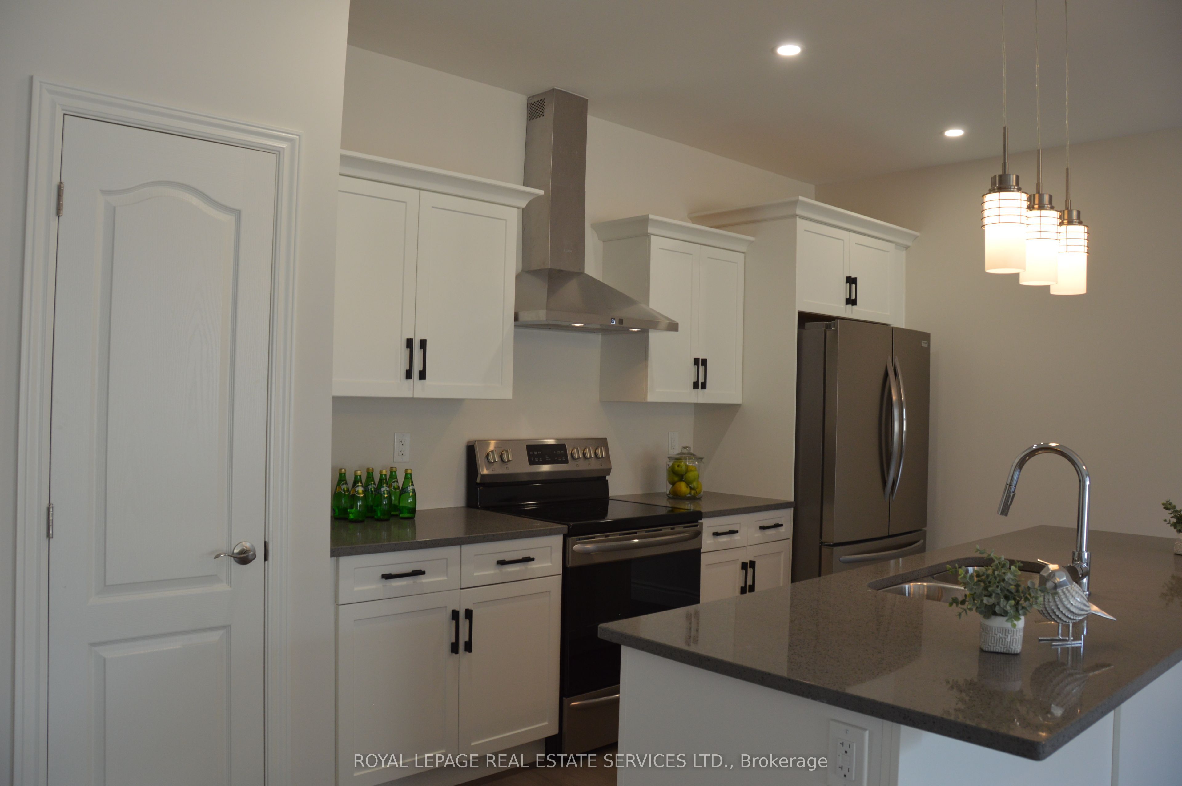 48 Callams Bay Crescent Property Photo 4