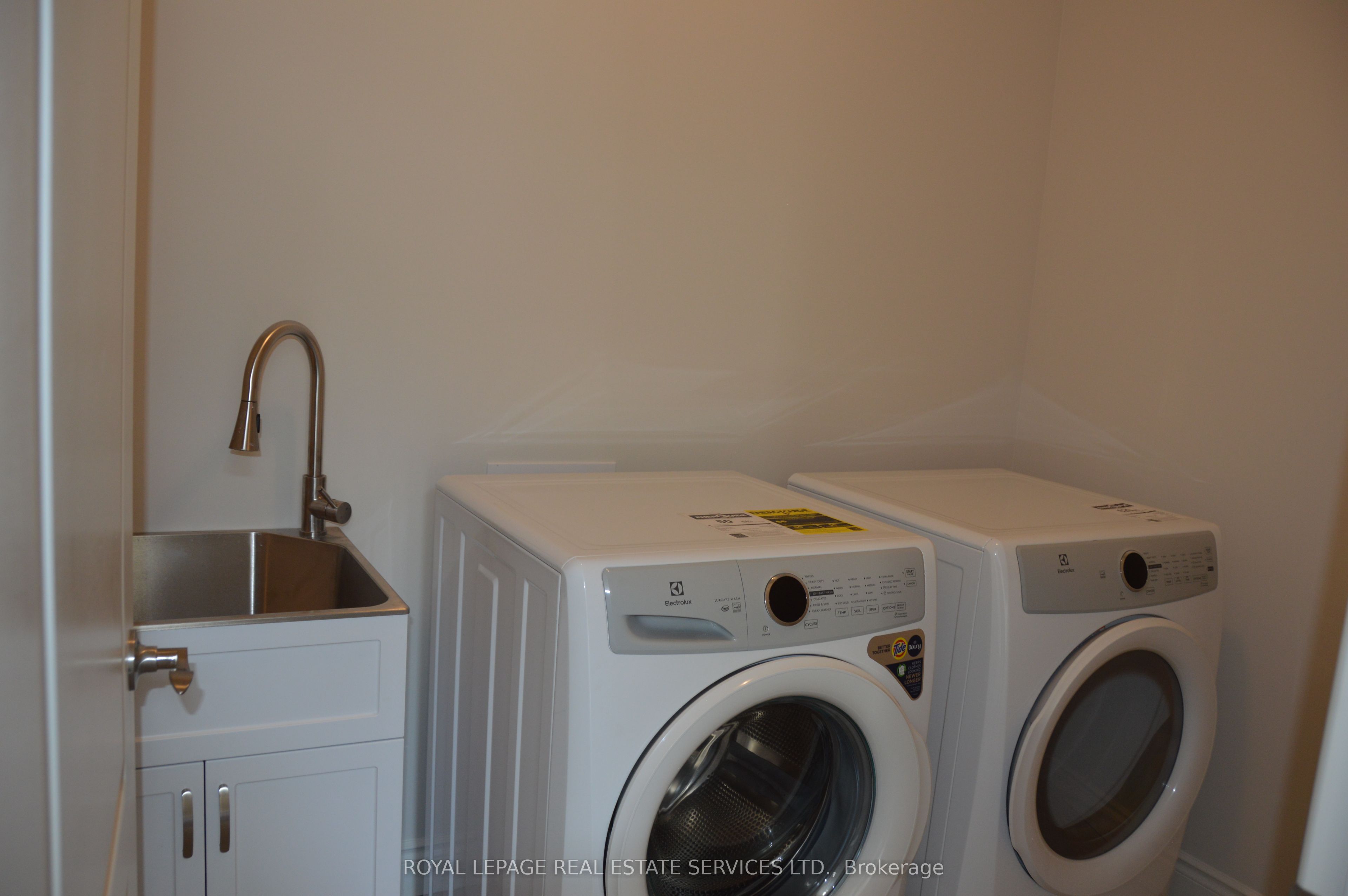 48 Callams Bay Crescent Property Photo 13