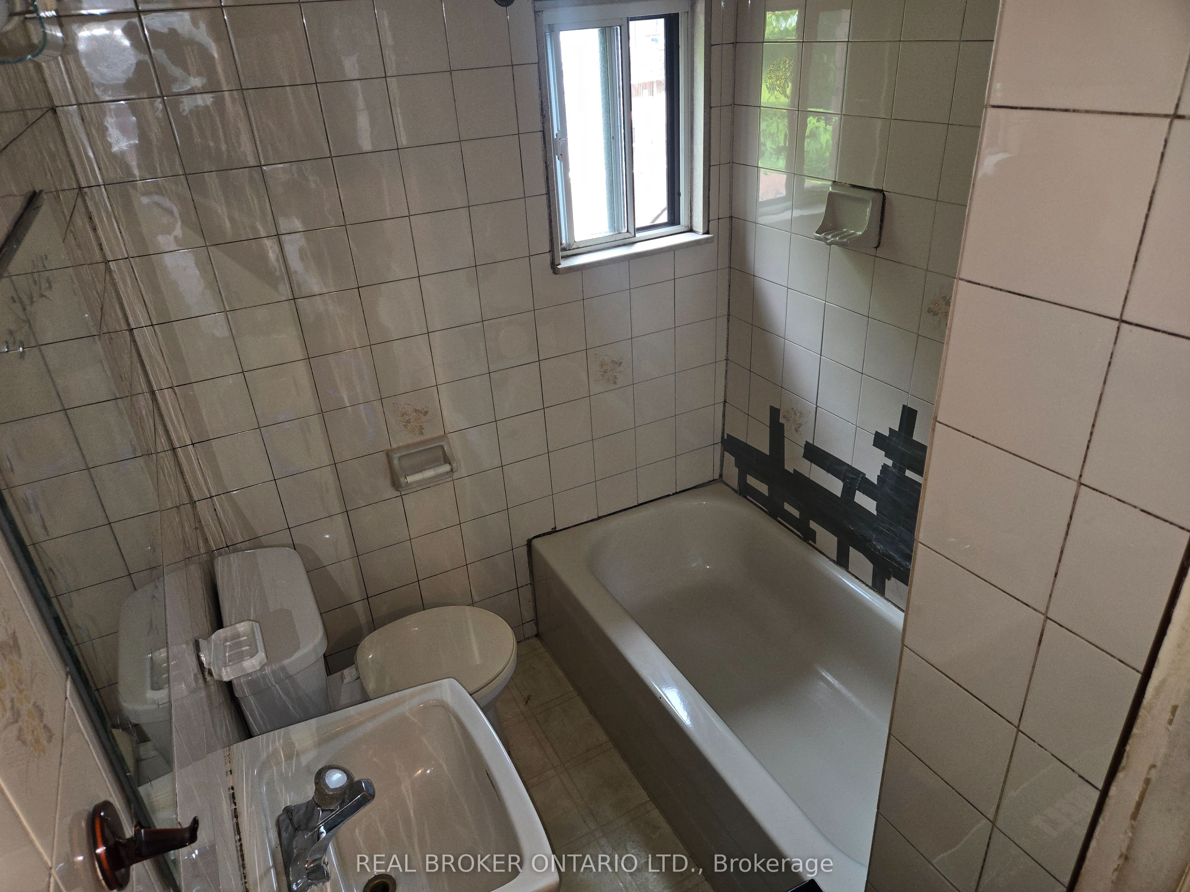 23 Edward Street Property Photo 10