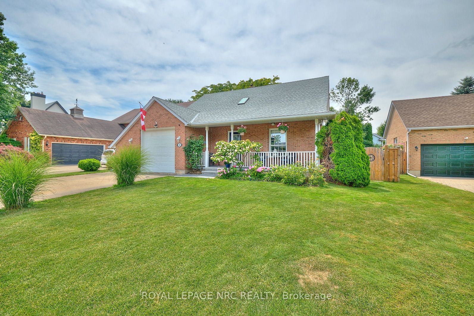 32 Promenade Way Property Photo 1