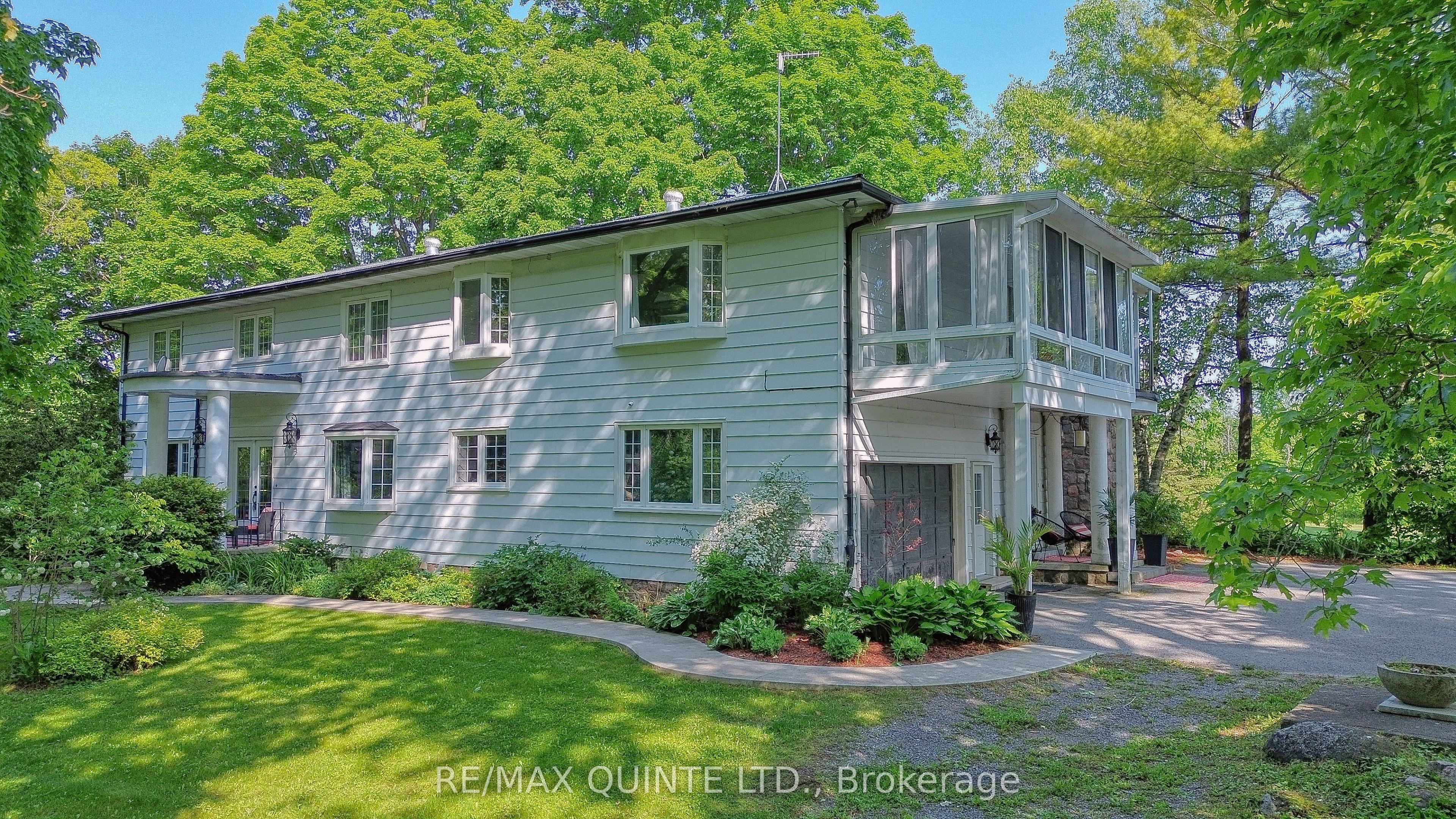 548 Lorna Lane
