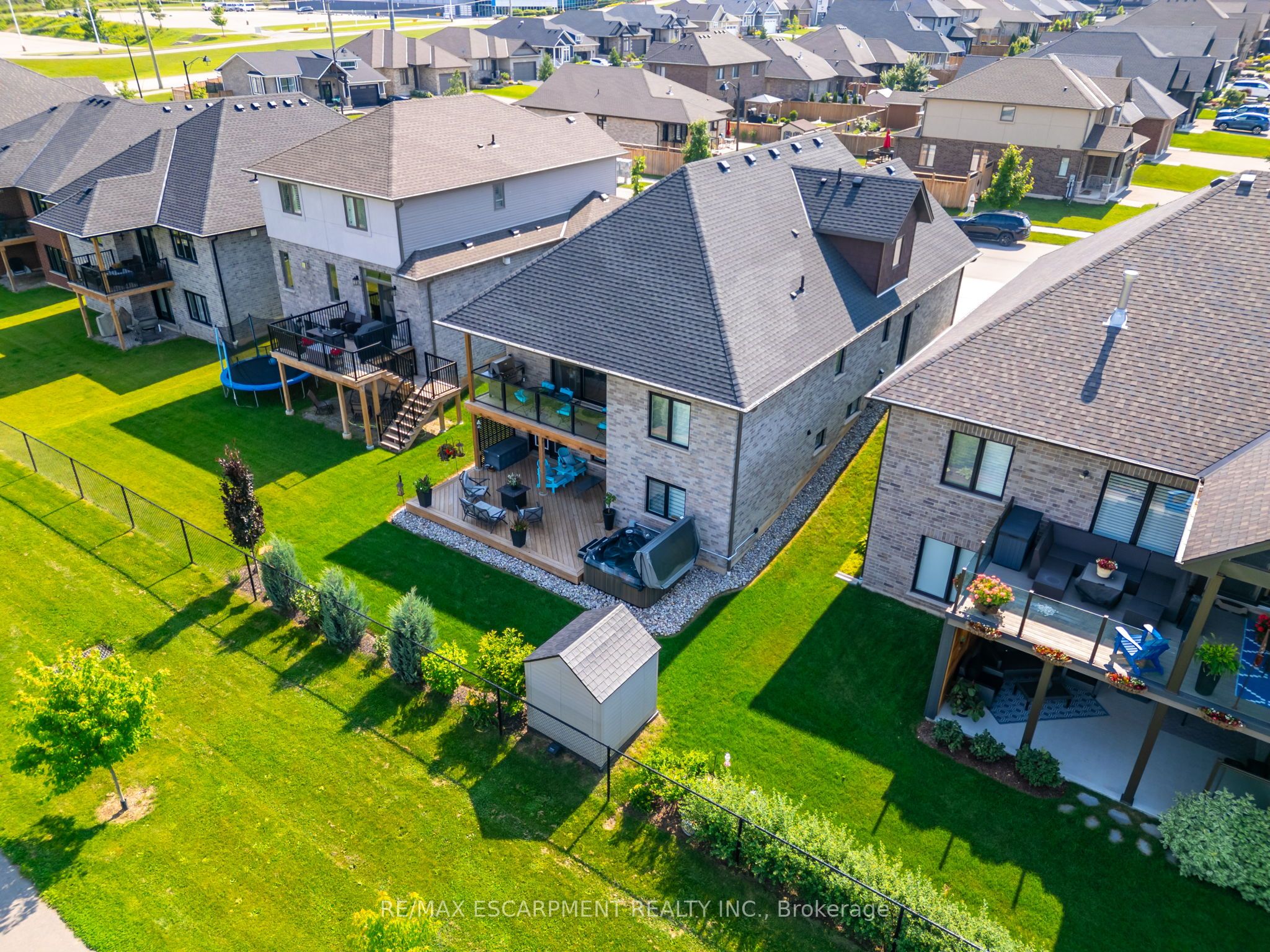 16 Whiting Drive Property Photo 4