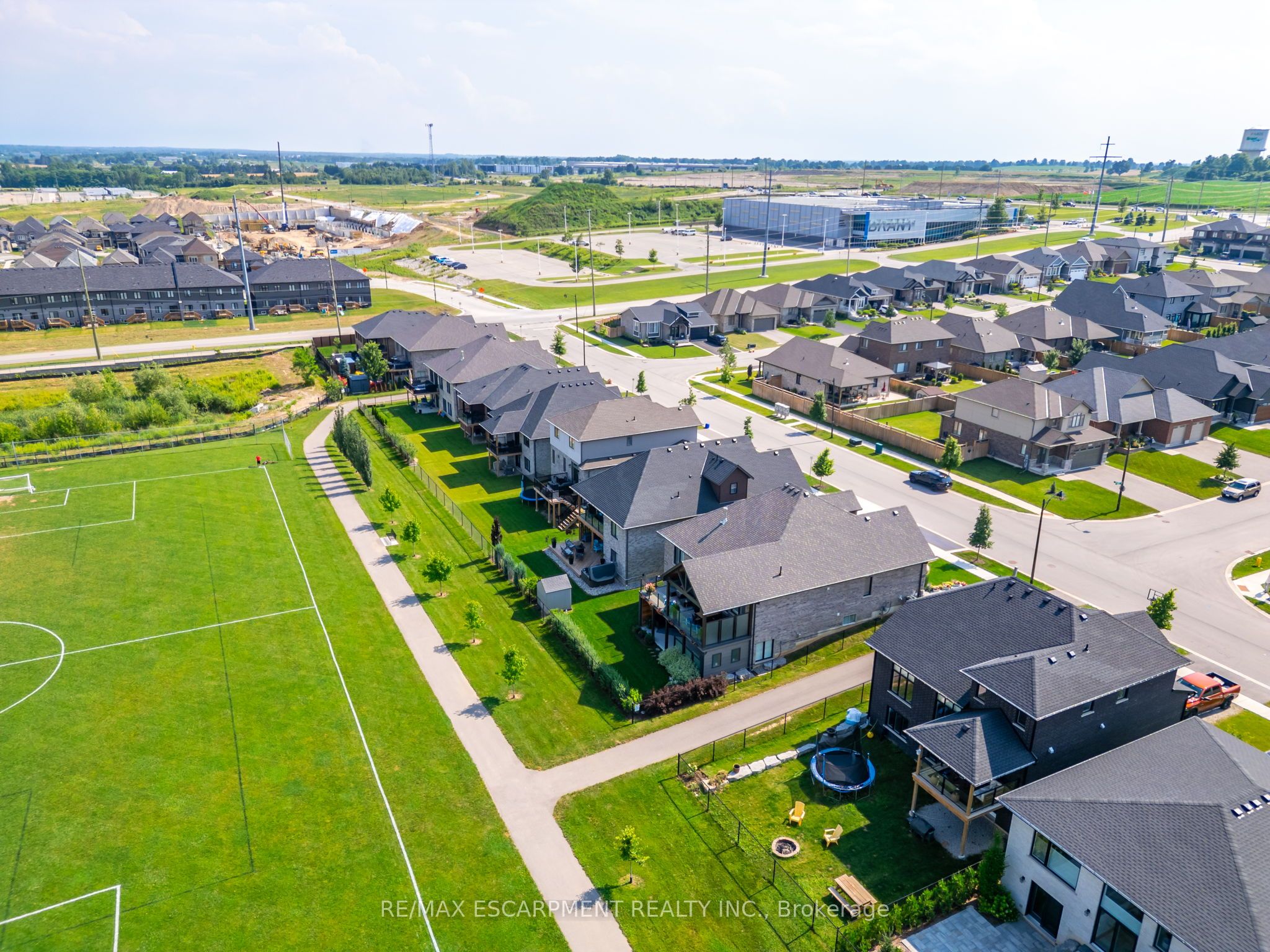 16 Whiting Drive Property Photo 5