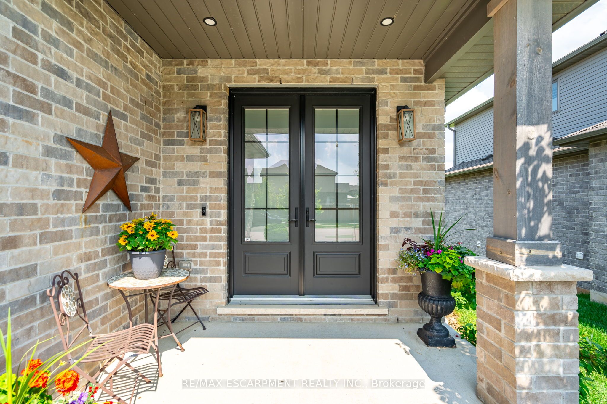 16 Whiting Drive Property Photo 9