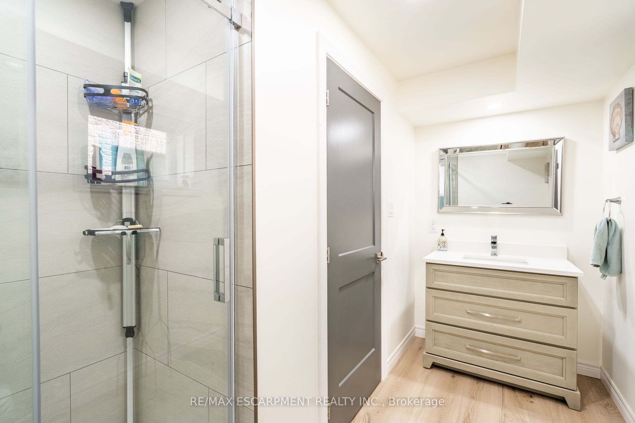 16 Whiting Drive Property Photo 37