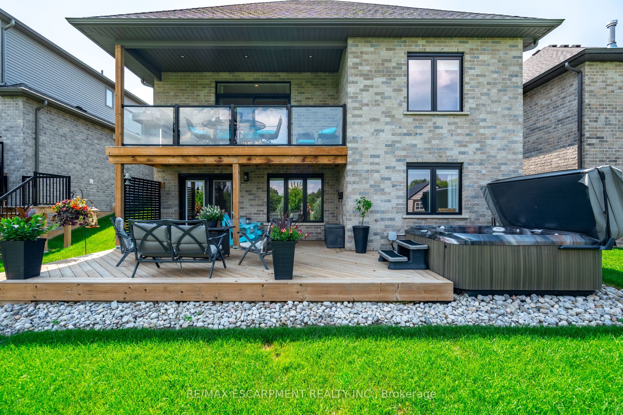 16 Whiting Drive Property Photo 46