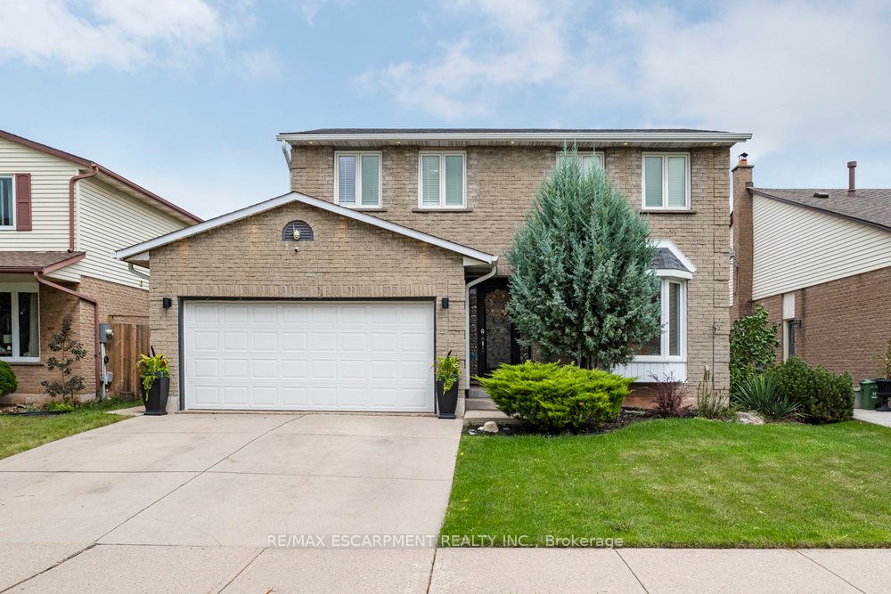 9 Bing Crescent Property Photo 1