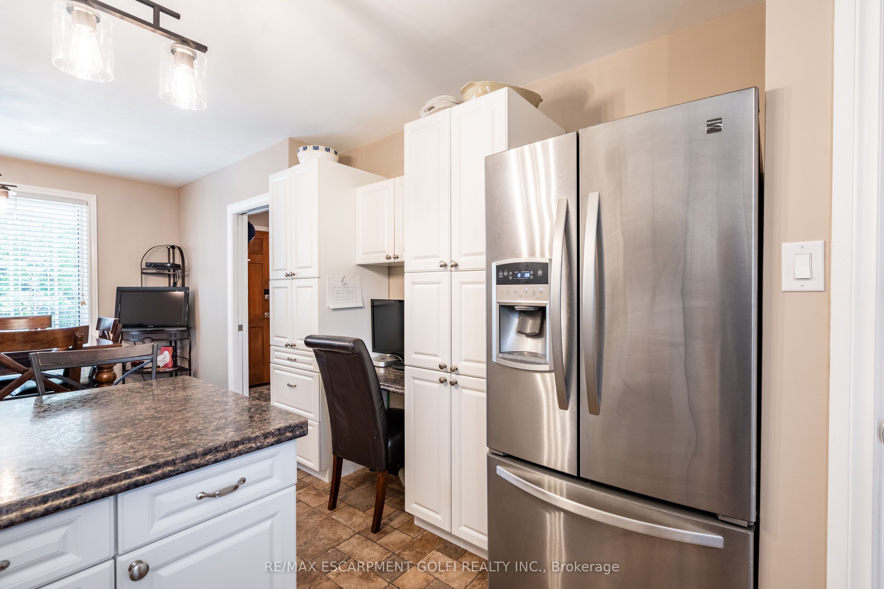 12 Viking Drive Property Photo 14