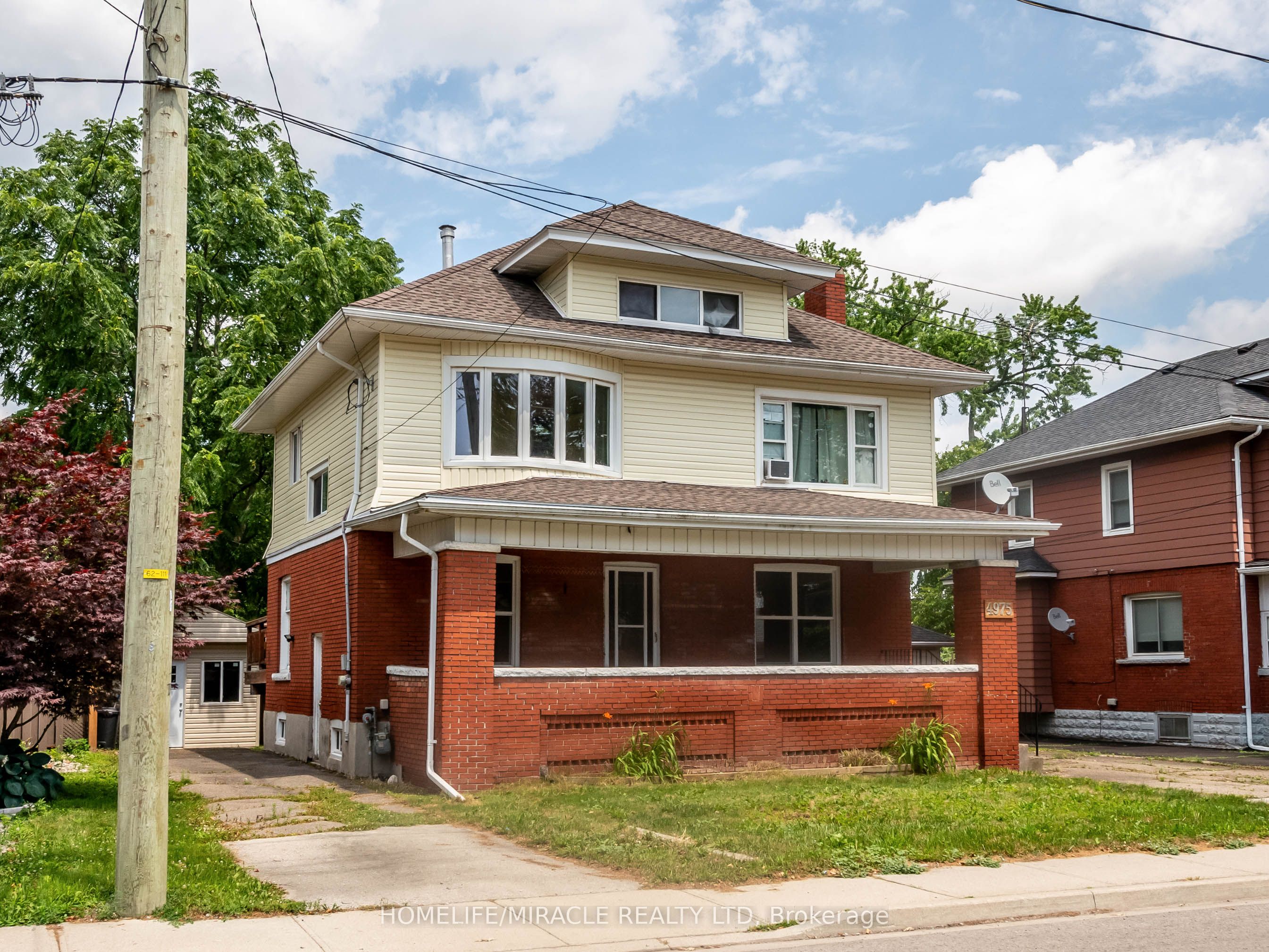 4975 MCRAE Street Property Photo 1