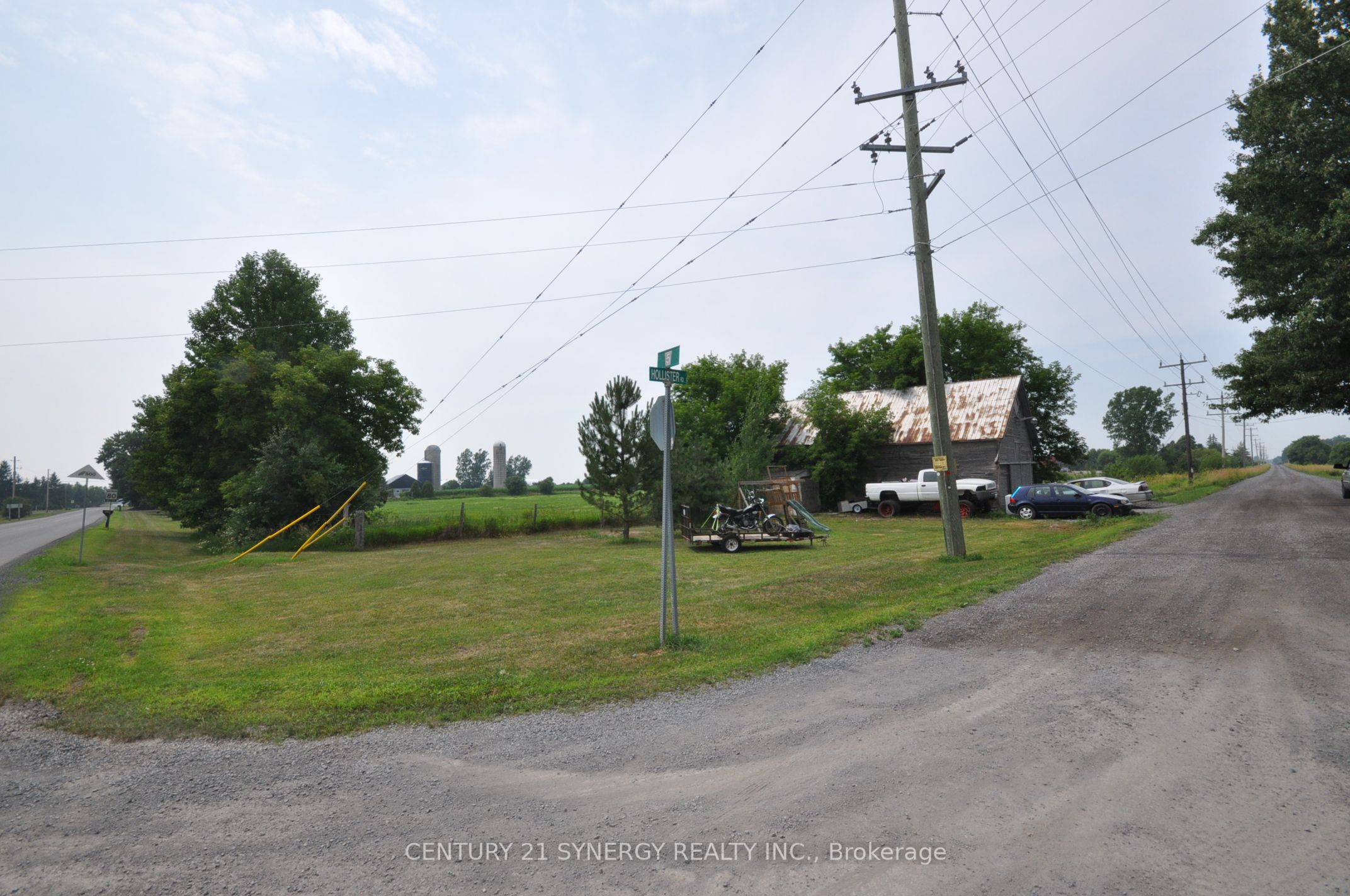 3305 Hollister Road N Property Photo 4
