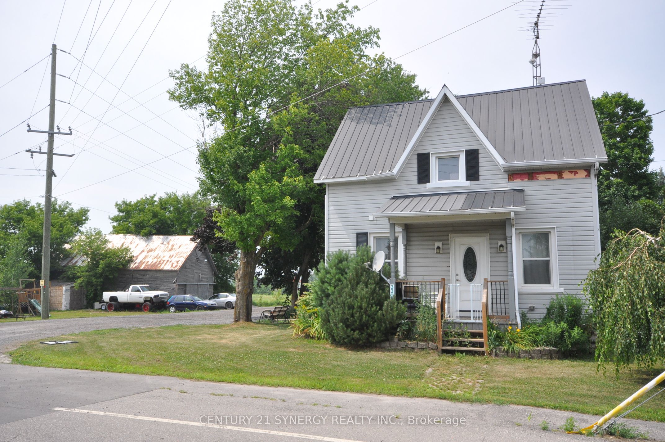 3305 Hollister Road N Property Photo 5