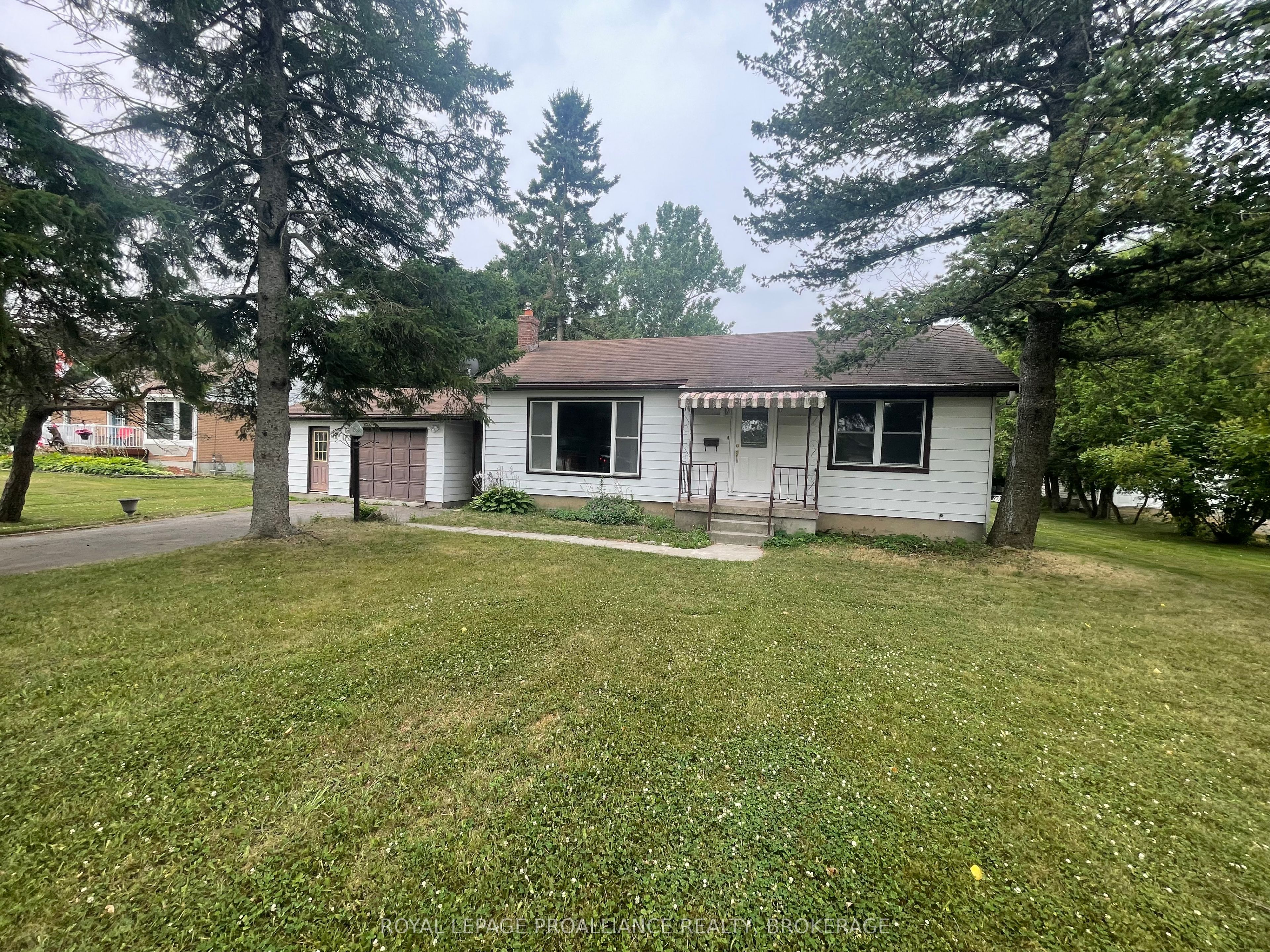 462 Coronation Boulevard