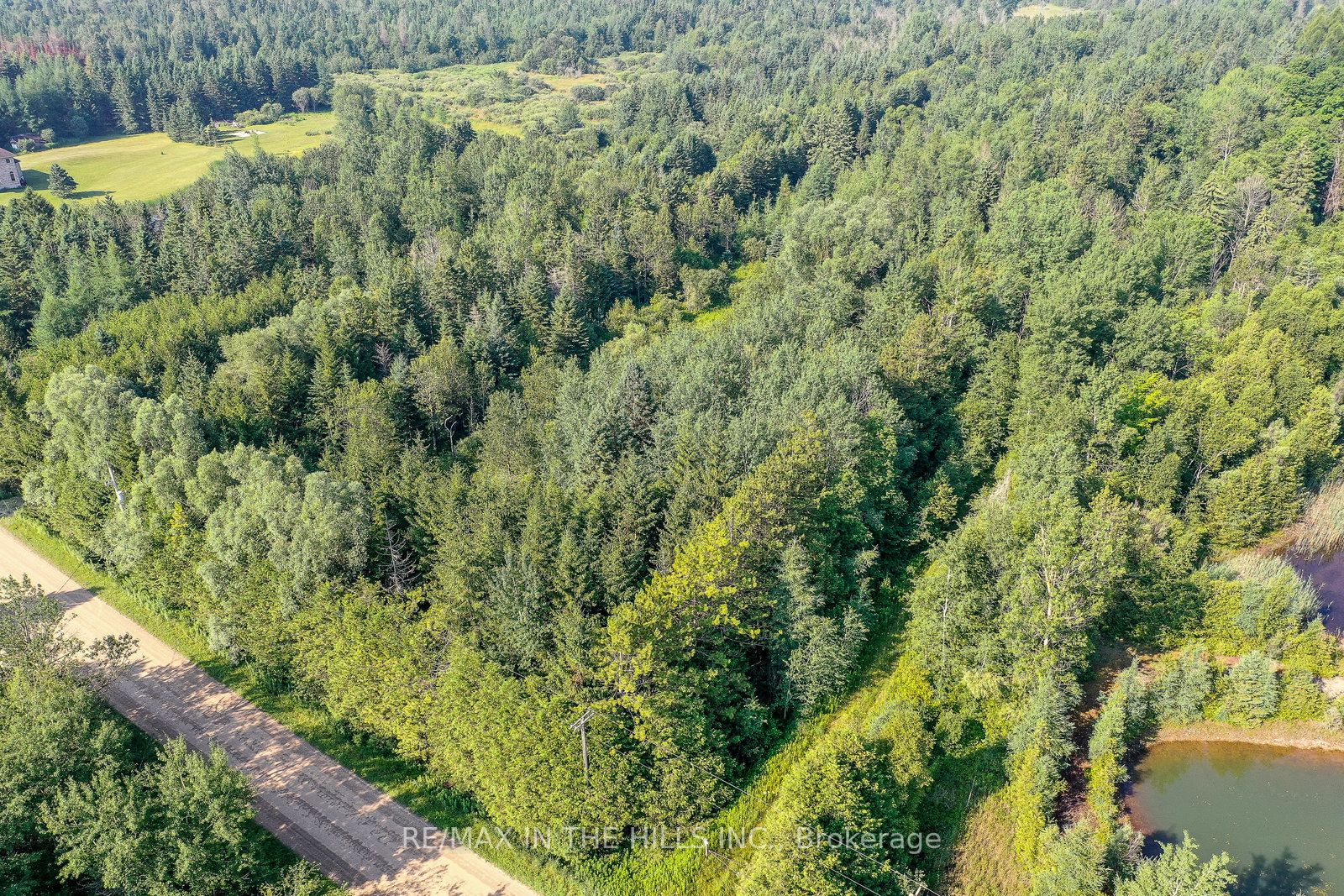 333130 7th Line Property Photo 4