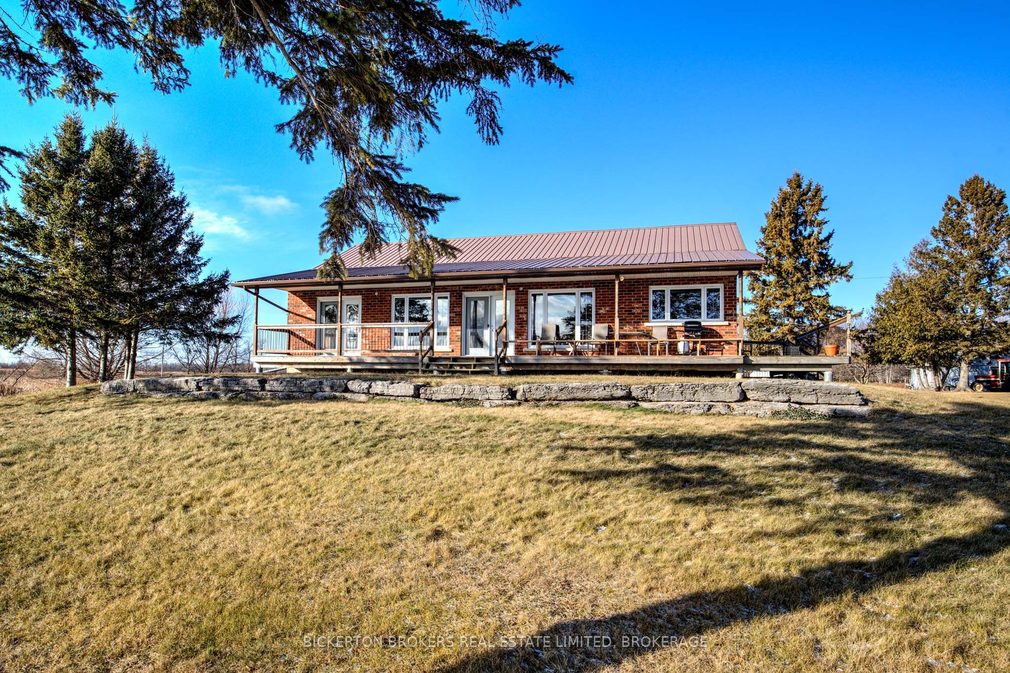 1125 Nine Mile Point Road Property Photo 1