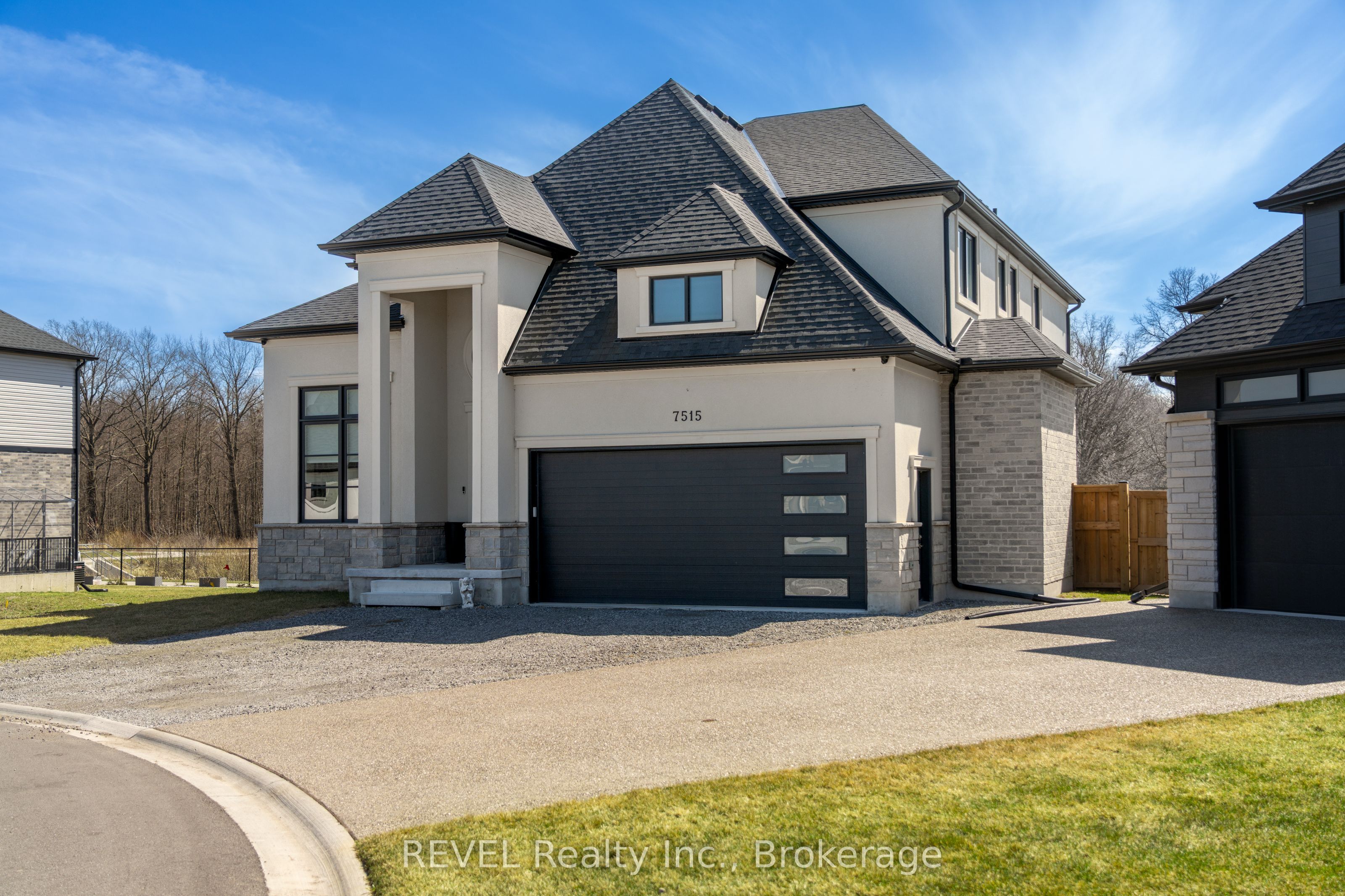7515 Sherrilee Cres Picture