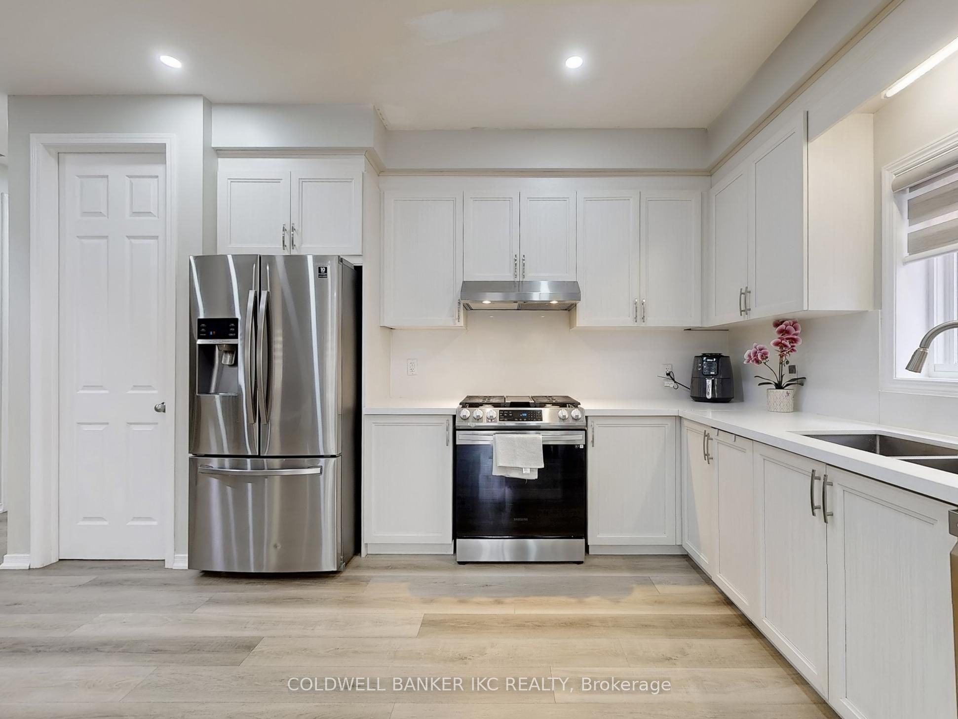 34 Mistywood Street Property Photo 10