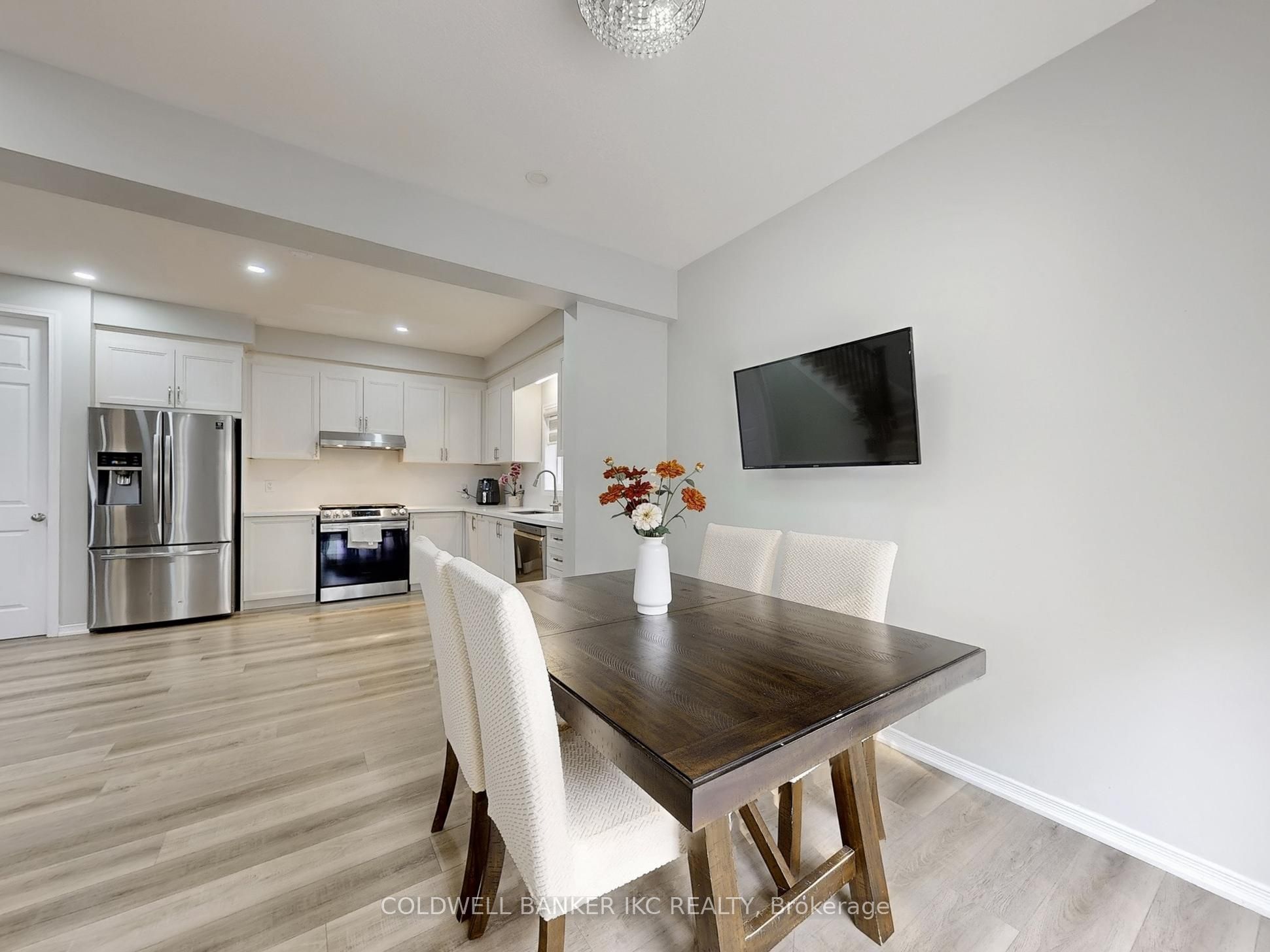 34 Mistywood Street Property Photo 12