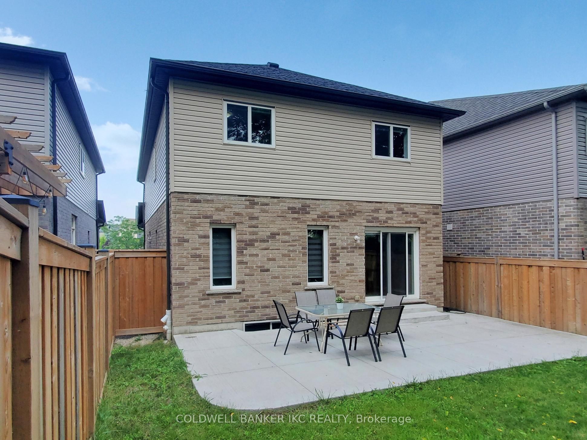 34 Mistywood Street Property Photo 30