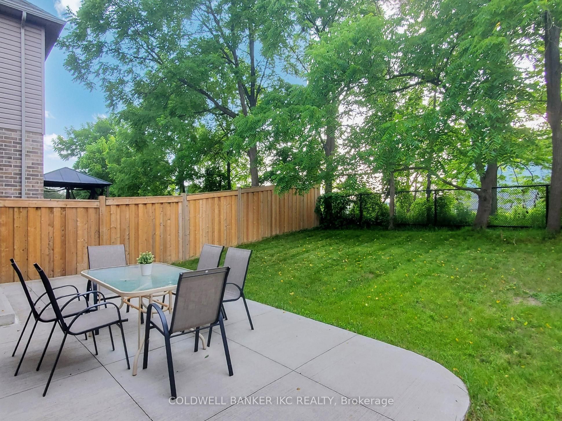 34 Mistywood Street Property Photo 32