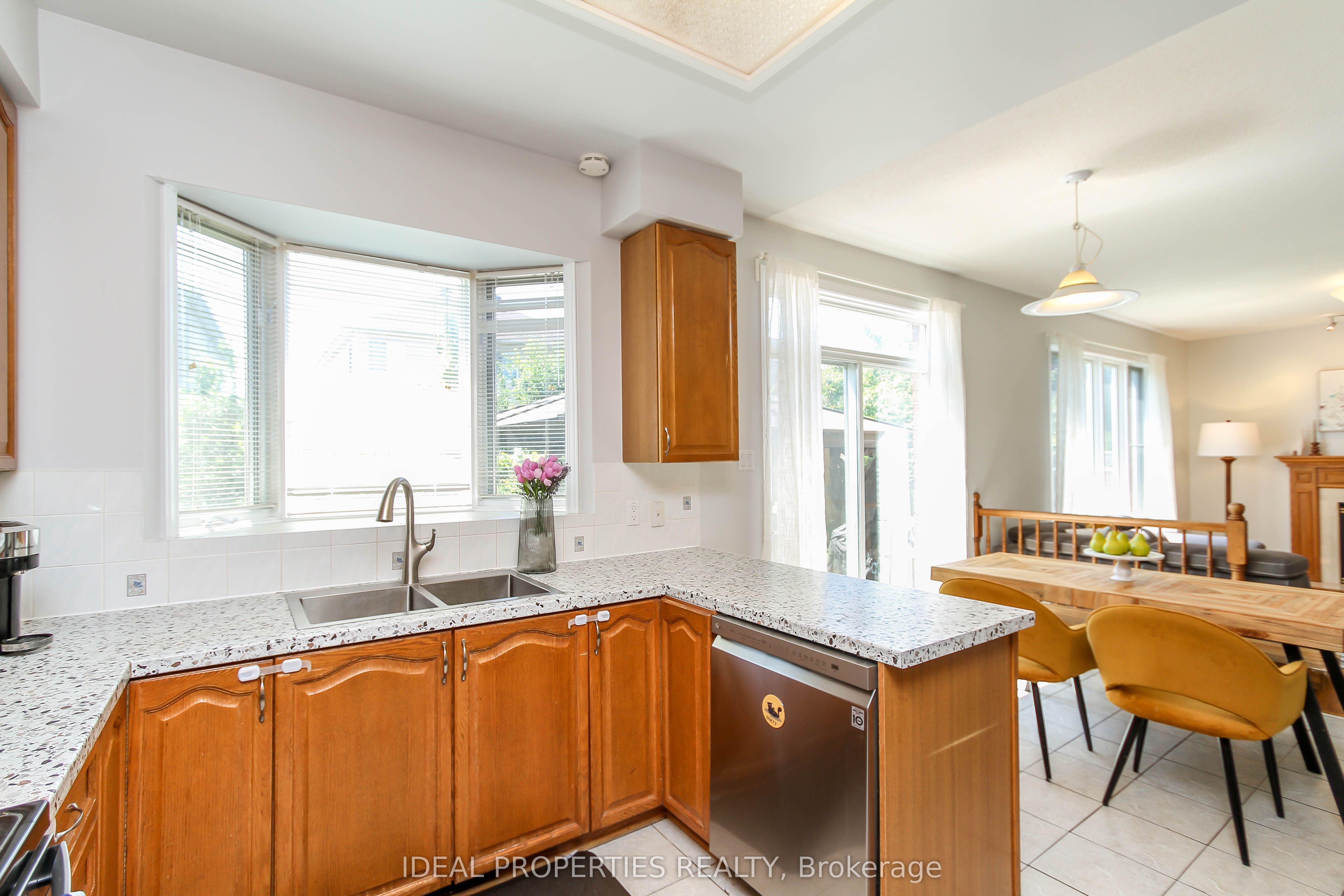 27 Fanterra Way Property Photo 18