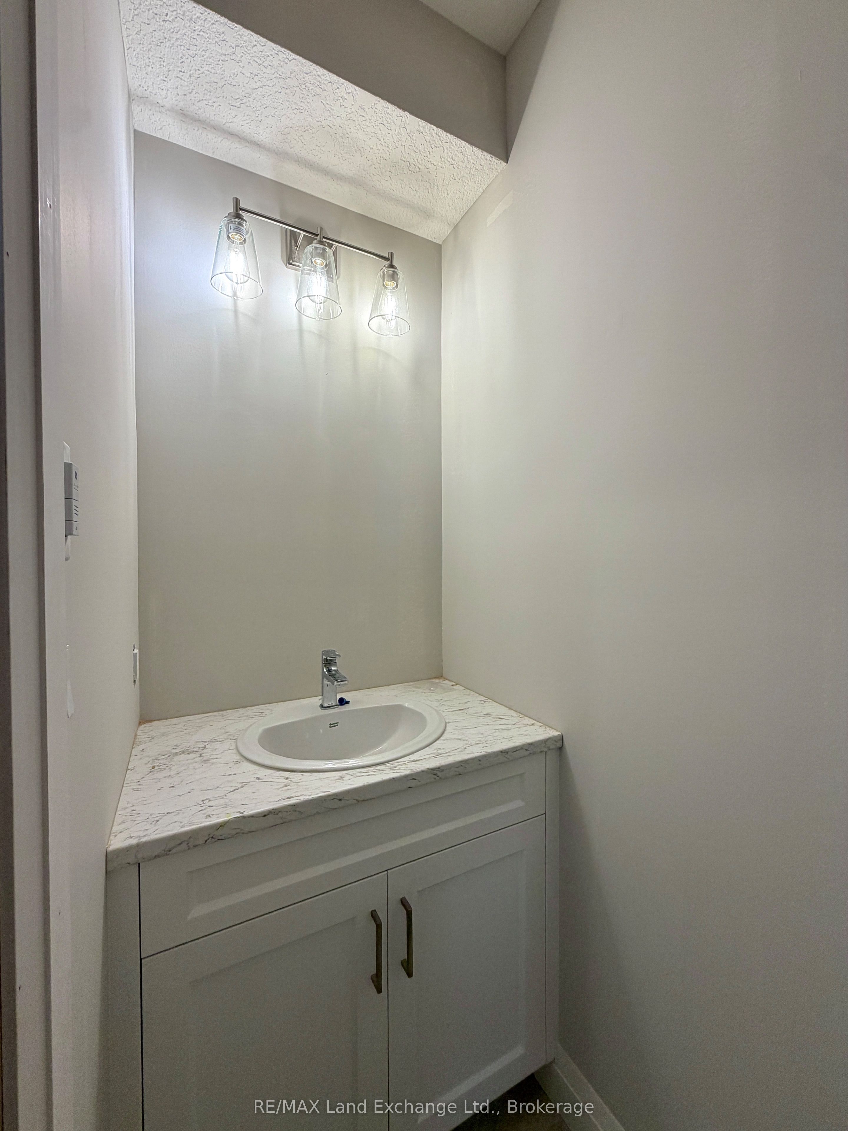 360 Rosner Drive Property Photo 8