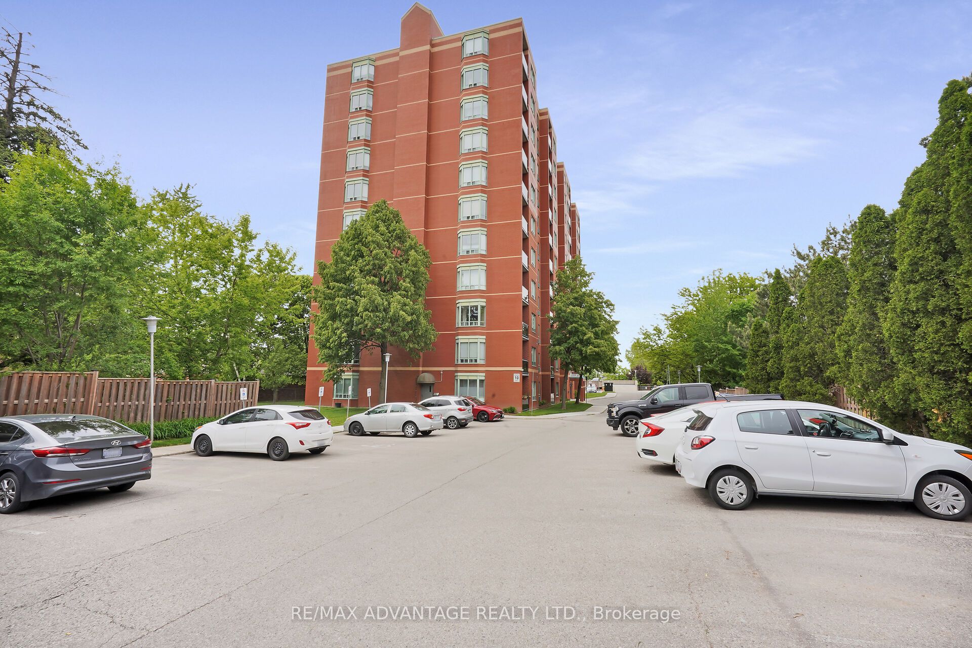 76 Base Line Road W 302 Property Photo 1