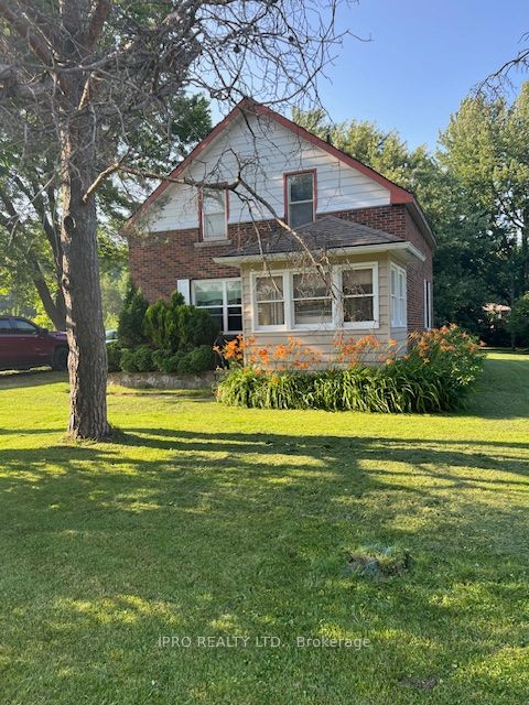 847 16th Street W Property Photo 1