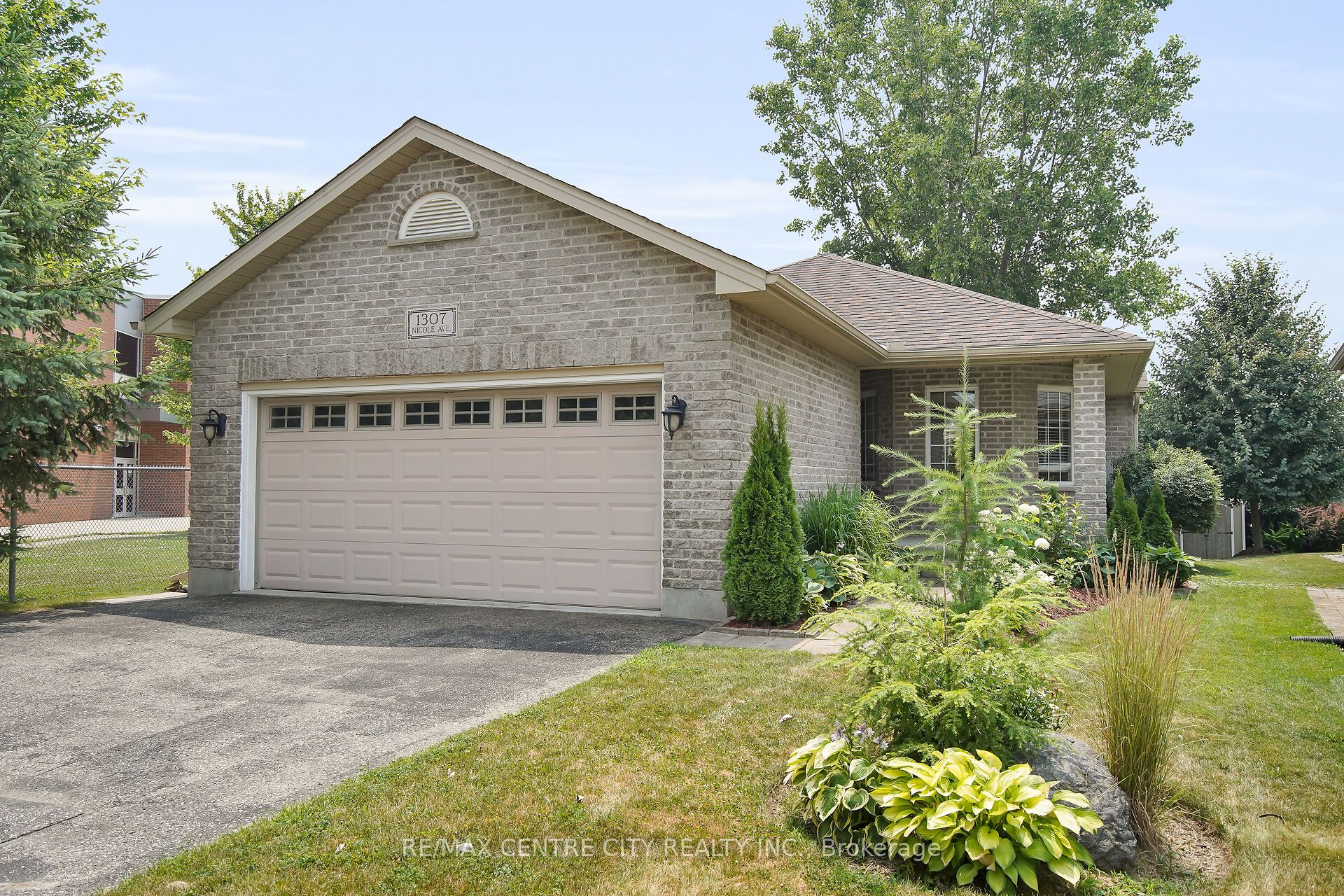 1307 Nicole Ave Property Photo 1