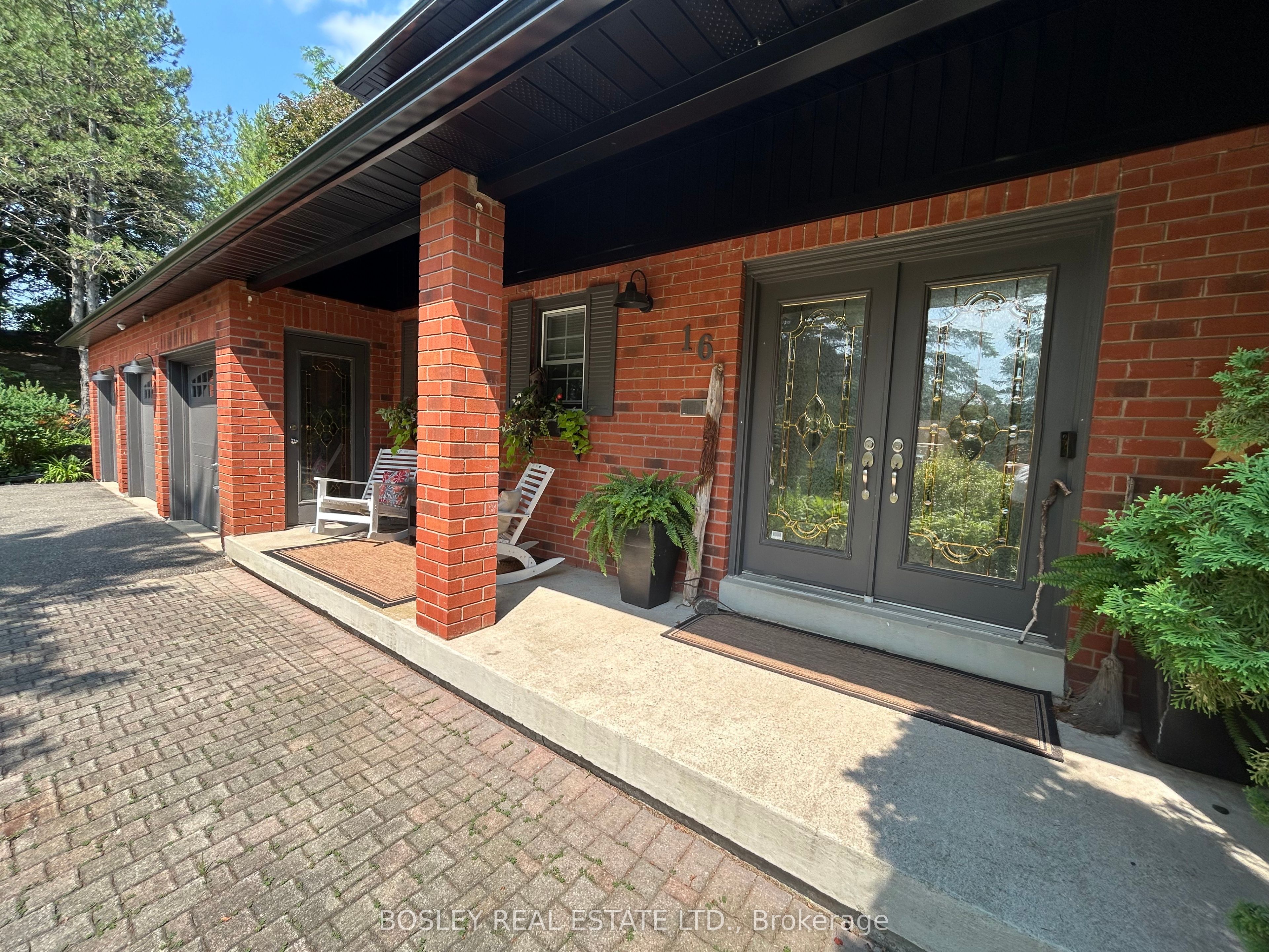 16 Bayberry Road Property Photo 5