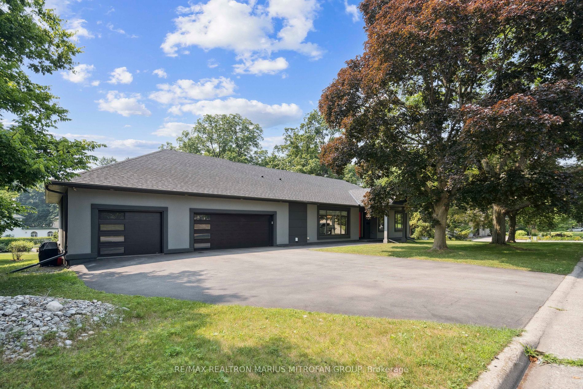 1 Gaywood Gdns