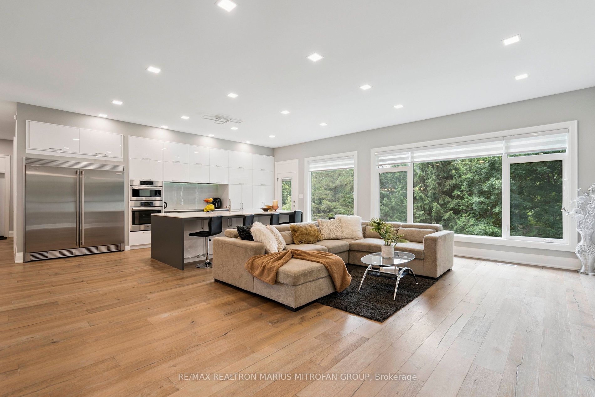 1 Gaywood Gardens Property Photo 4