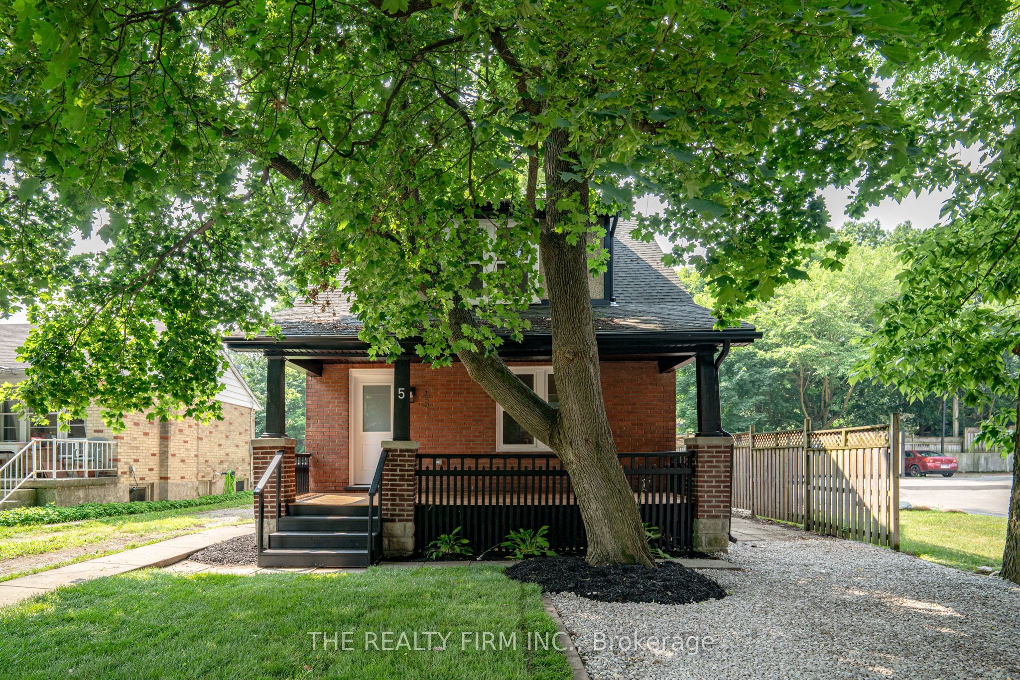 5 Beechwood Pl Property Photo 1