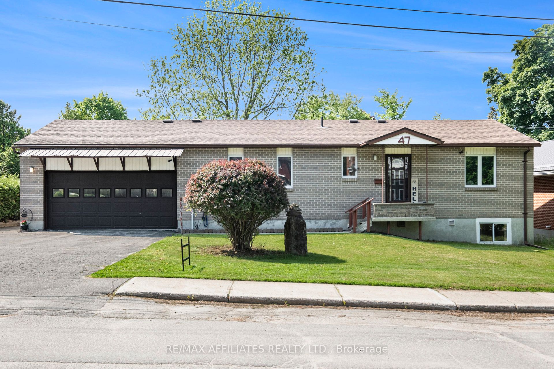 47 Gladstone Ave