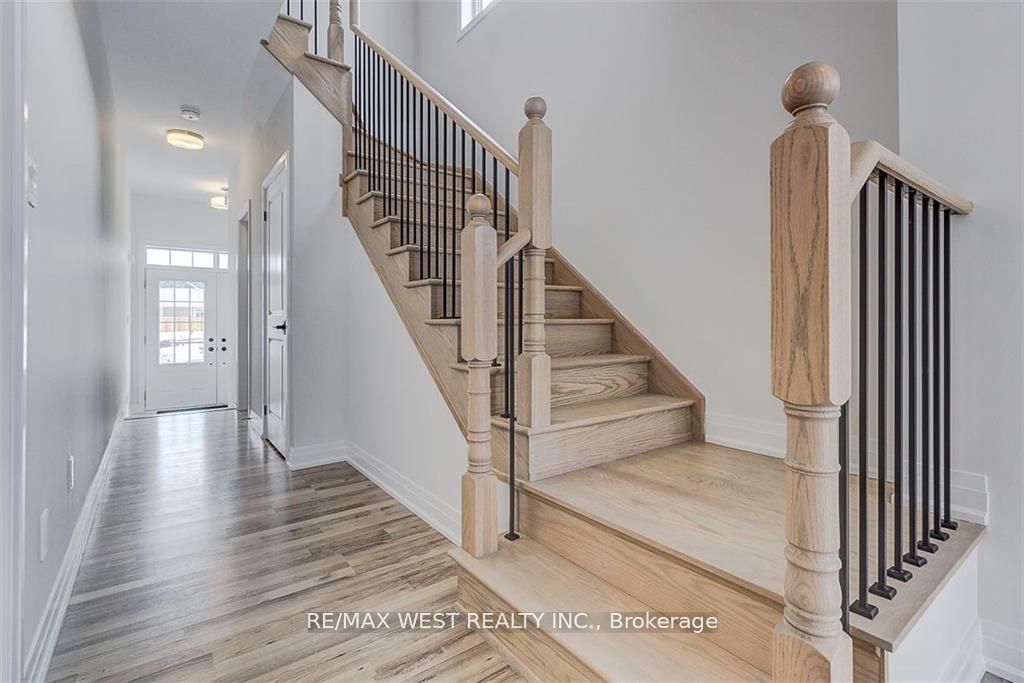 113 Hartley Avenue 22 Property Photo 3