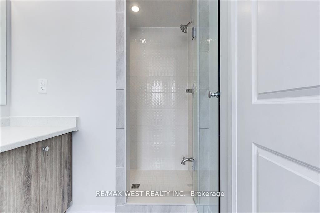 113 Hartley Avenue 22 Property Photo 14