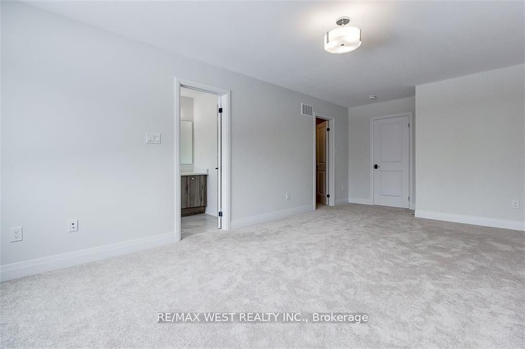 113 Hartley Avenue 22 Property Photo 16