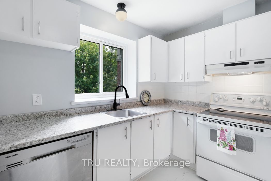 227 Pickford Drive Property Photo 10