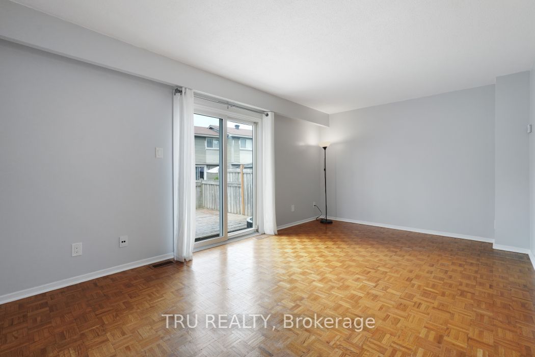 227 Pickford Drive Property Photo 17