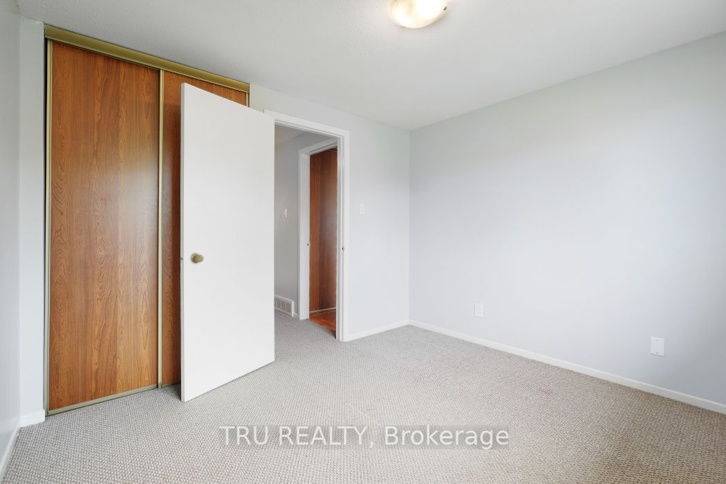 227 Pickford Drive Property Photo 25