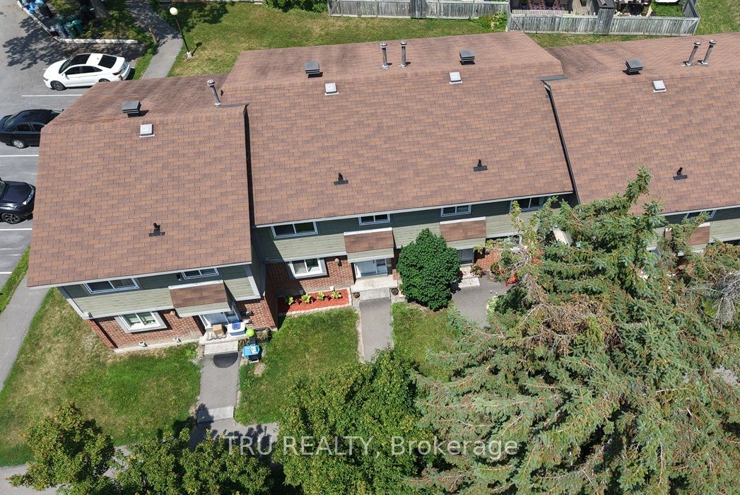 227 Pickford Drive Property Photo 37
