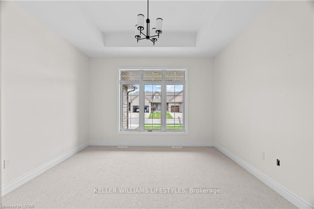 110 Leneve Street Property Photo 17