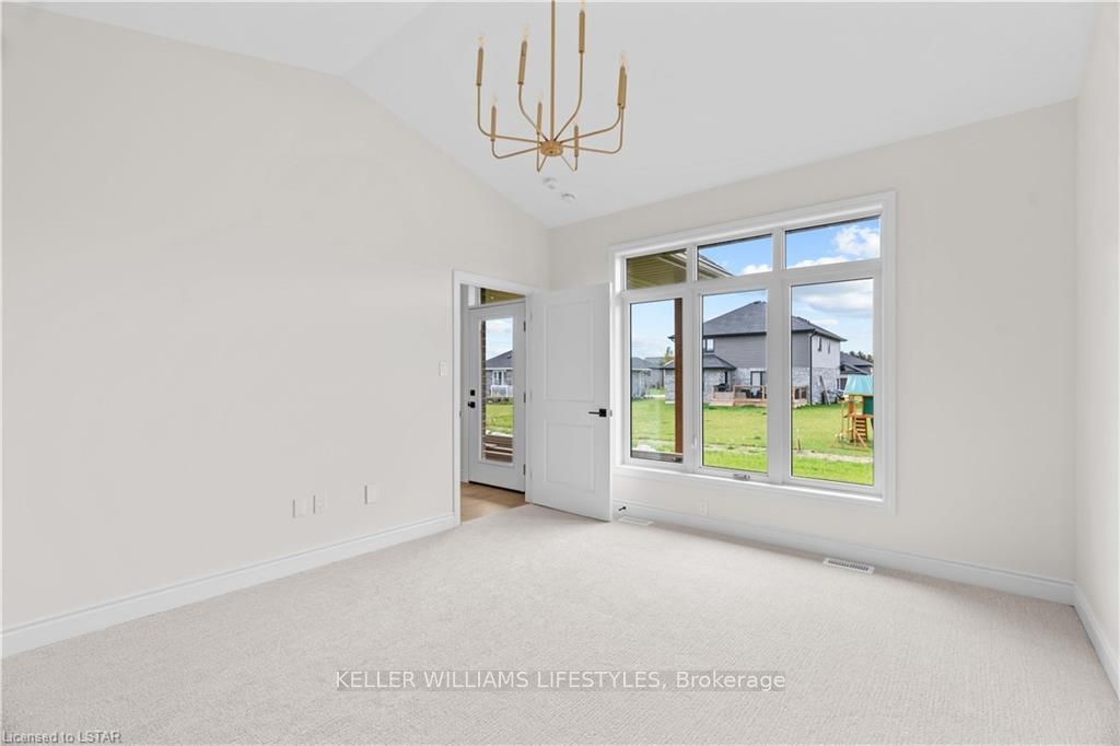 110 Leneve Street Property Photo 27