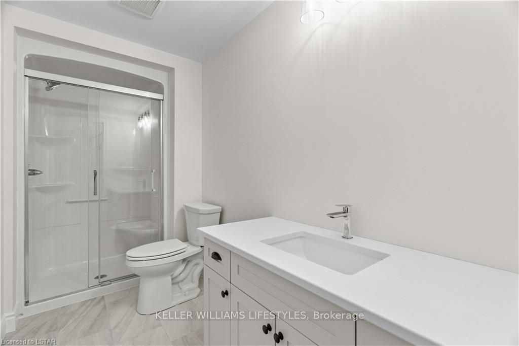 110 Leneve Street Property Photo 34